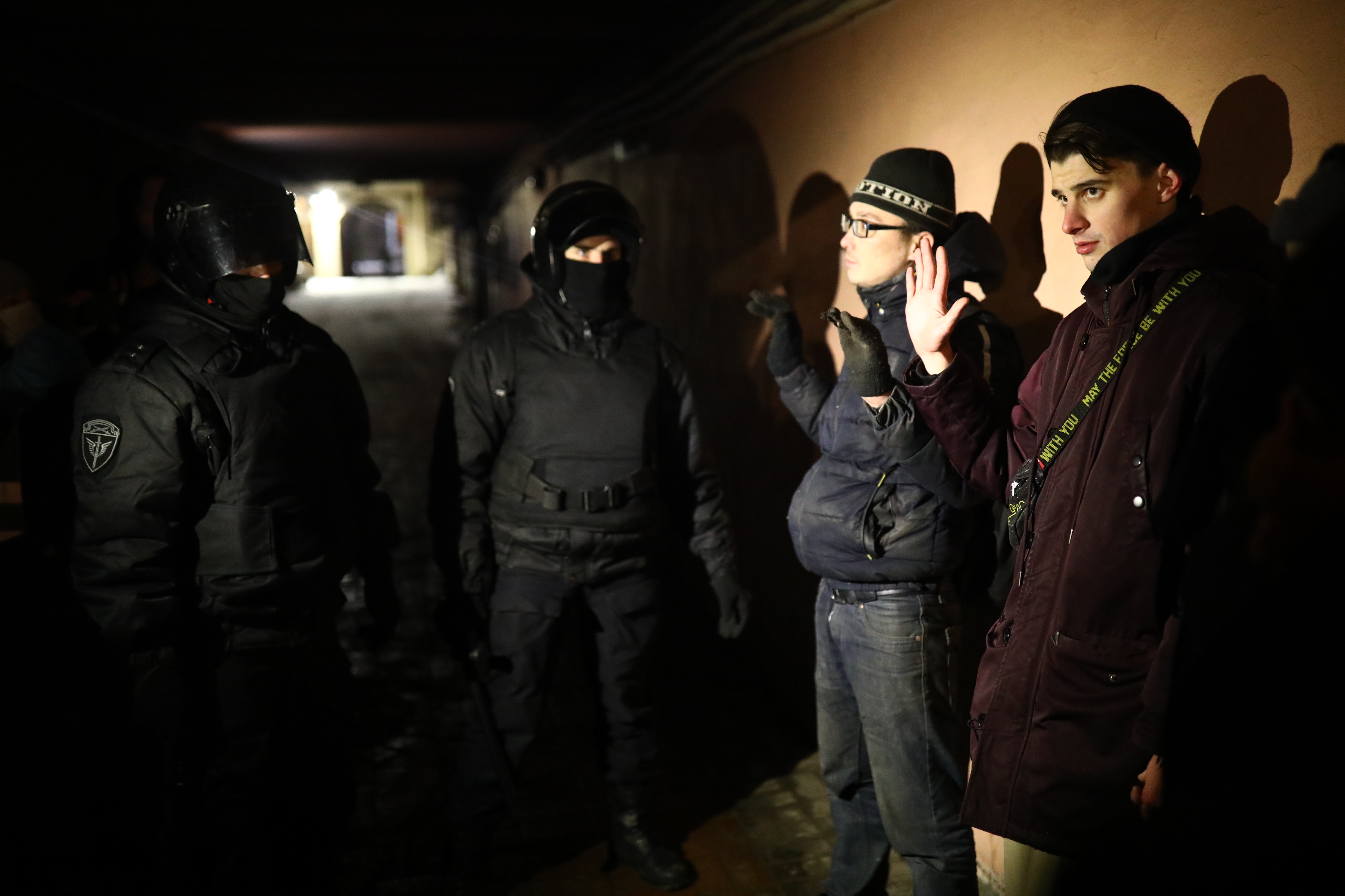 Задержания во дворе в центре Петербурга, 2 января 2021 года / Фото: Давид Френкель, «Медиазона»