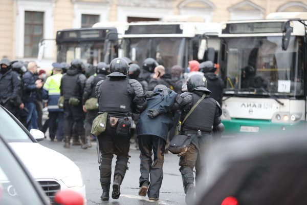 Полиция всю неделю задерживает предполагаемых участников акций 21 апреля. Данные ОВД-Инфо