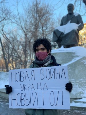 В Москве снова задерживают пикетчиков, протестующих против ввода войск в Казахстан