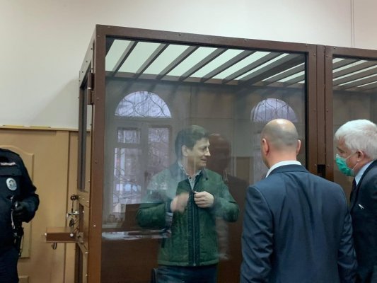 Экс-губернатору Хабаровского края продлили арест до весны